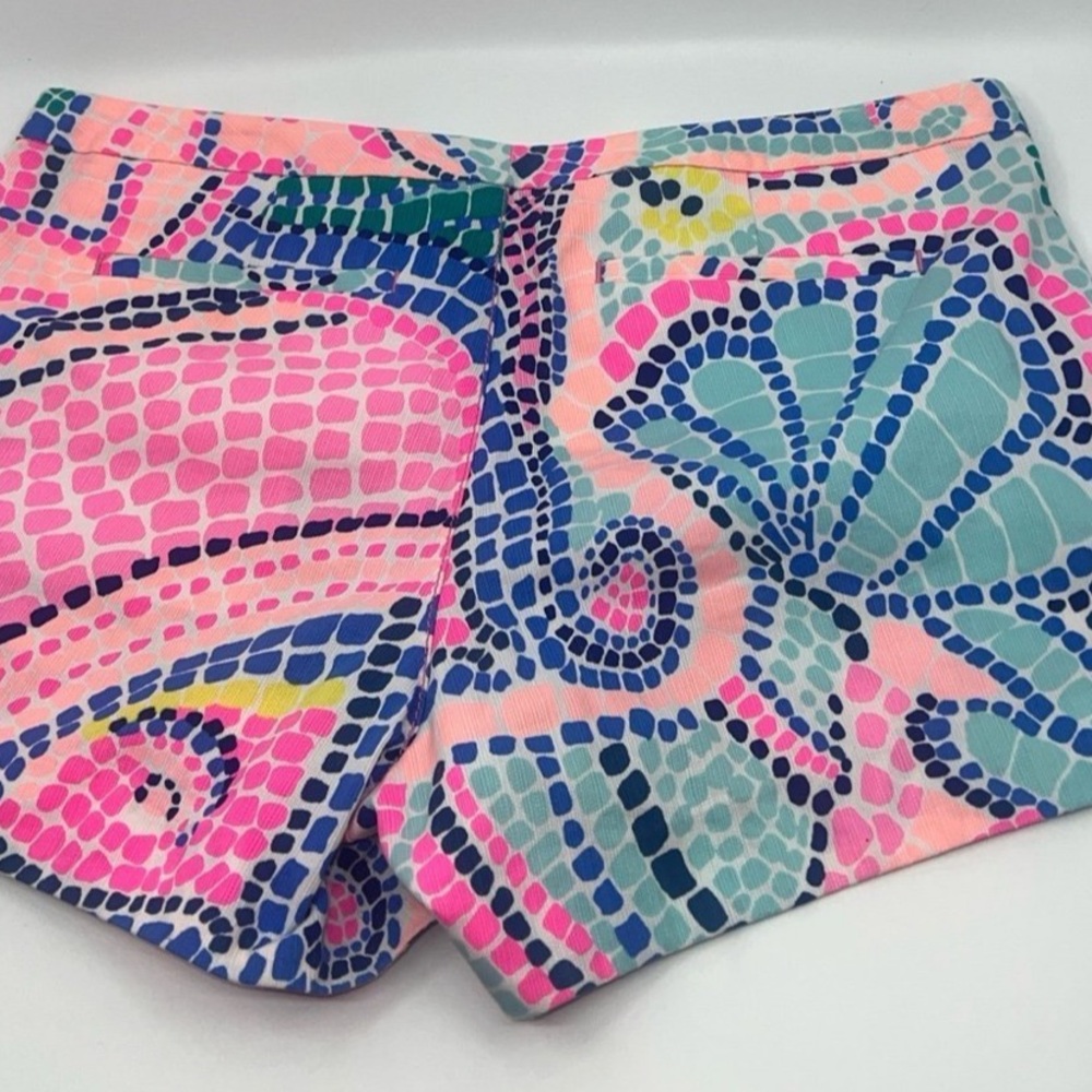 Colorful Patterned Women's Shorts - Picture 6 of 6